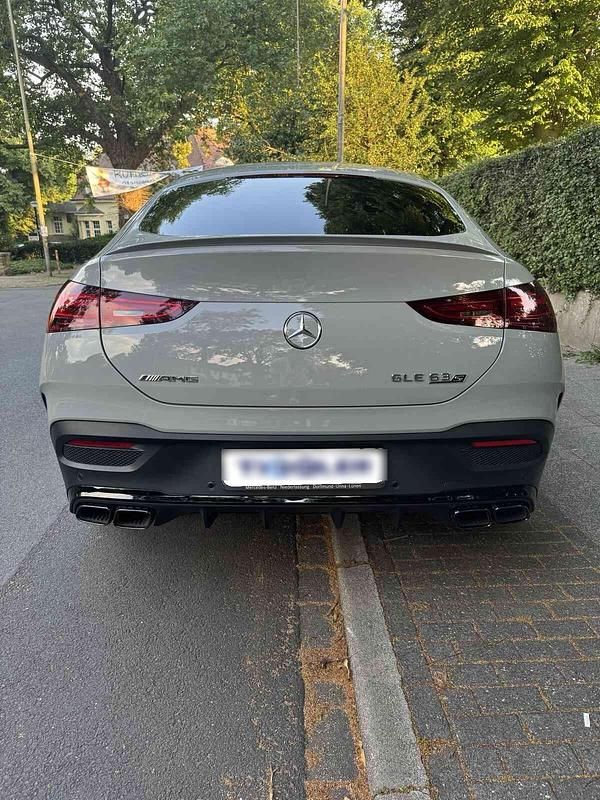 Grau Gebraucht 2023 Mercedes GLE63 AMG Coupé | 118.000 € (Superpreis) - Bild 1/4