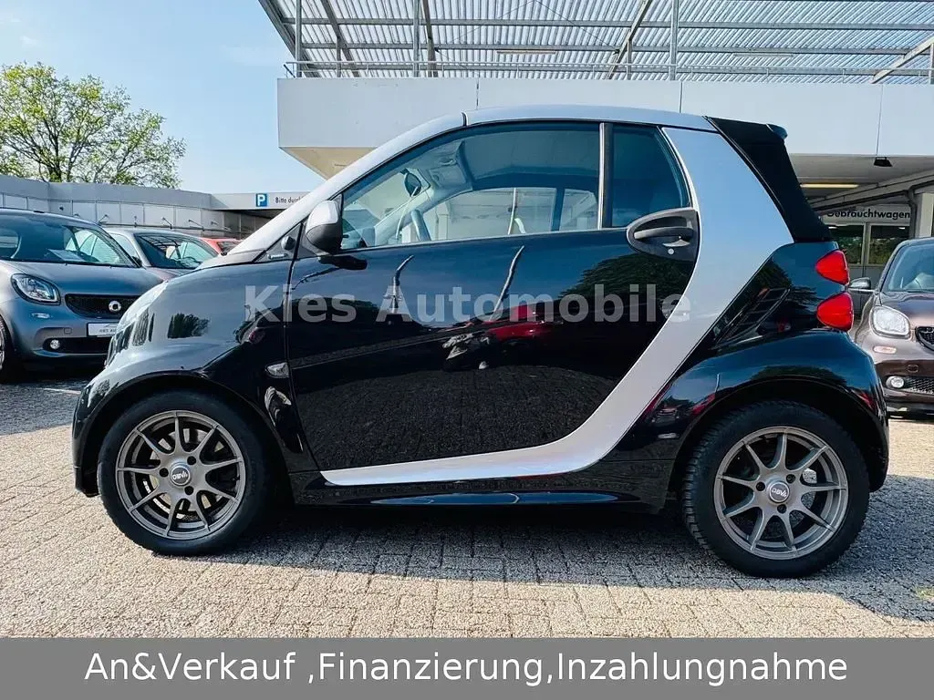 Gebraucht Smart ForTwo Cabrio Passion 71 PS (52 kW) 2012 Schwarz Cabrio