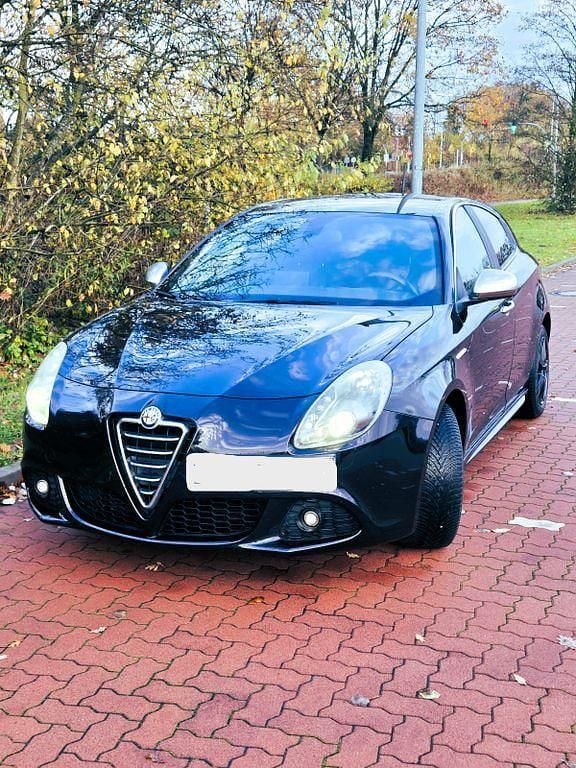 Schwarz Gebraucht 2010 Alfa Romeo Giulietta Limousine | 3.480 € (Superpreis) - Bild 1/4