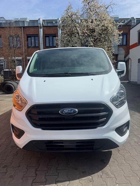 Gebraucht Ford Transit Custom 131 PS (96 kW) 2018 Weiß Van / Kleinbus
