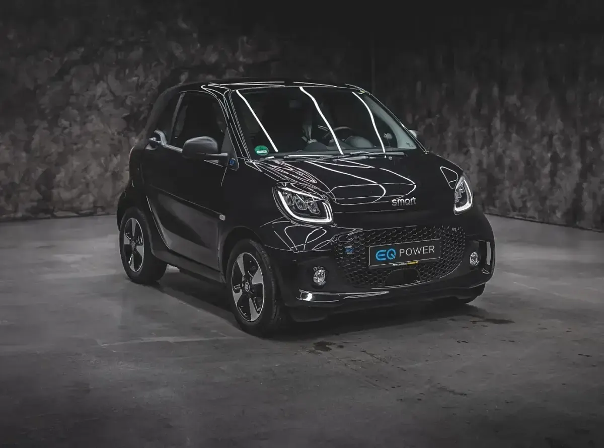 Gebraucht Smart ForTwo Coupé Exclusive 60 kW (82 PS) 2024 Schwarz Kleinwagen