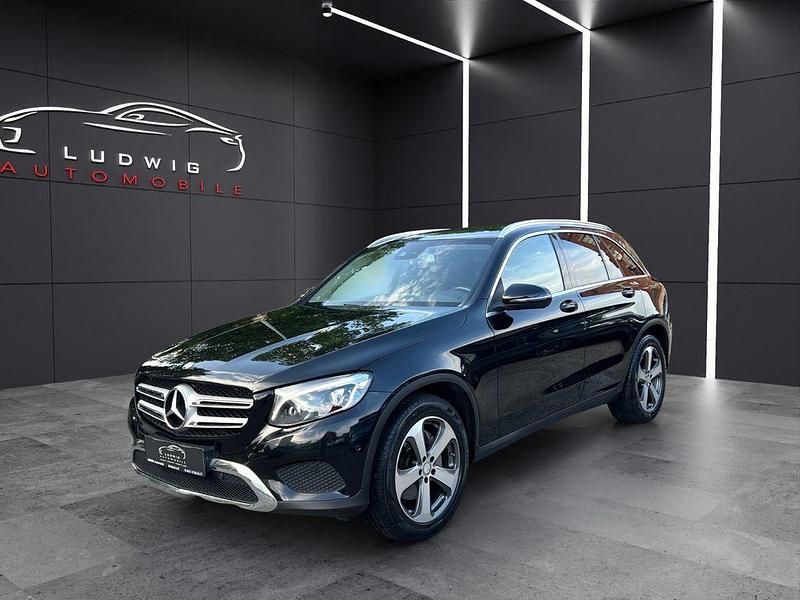 Schwarz Gebraucht 2015 Mercedes GLC220 SUV | 25.650 € (Fairer Preis) - Bild 1/4