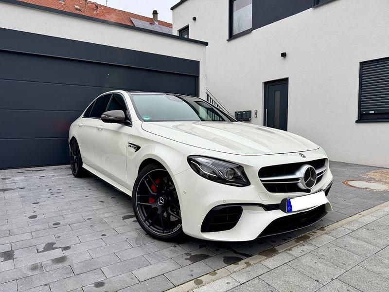 Gebraucht Mercedes E63S AMG AMG 612 PS (450 kW) 2017 Weiß Limousine