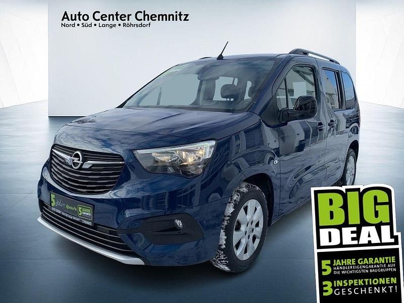 Blau Gebraucht 2023 Opel Combo Life Ultimate Van / Kleinbus | 25.901 € (Fairer Preis) - Bild 1/4