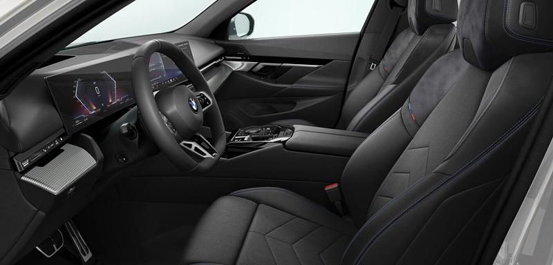 Gebraucht BMW 520 Comfort Edition 197 PS (144 kW) 2025 Grau Limousine