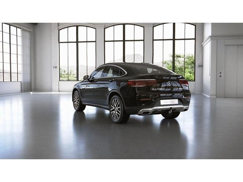 Gebraucht Mercedes GLC300e Business 211 PS (155 kW) 2021 Schwarz Limousine