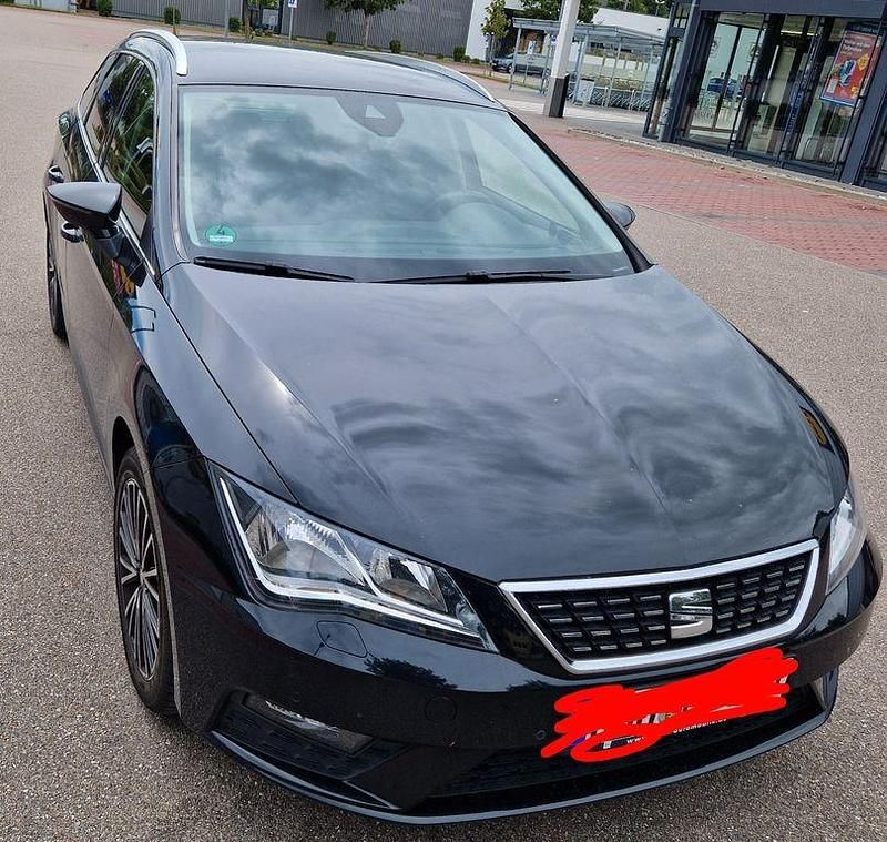 Schwarz Gebraucht 2019 Seat Leon XCELLENCE Limousine | 15.499 € (Fairer Preis) - Bild 1/4