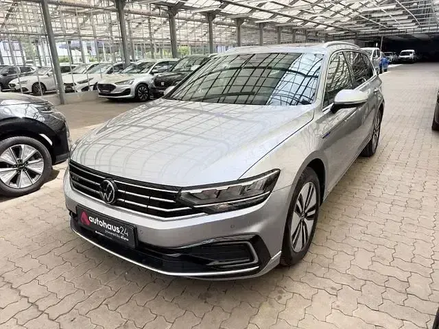 Gebraucht VW Passat GTE 218 PS (160 kW) 2022 Silber Kombi