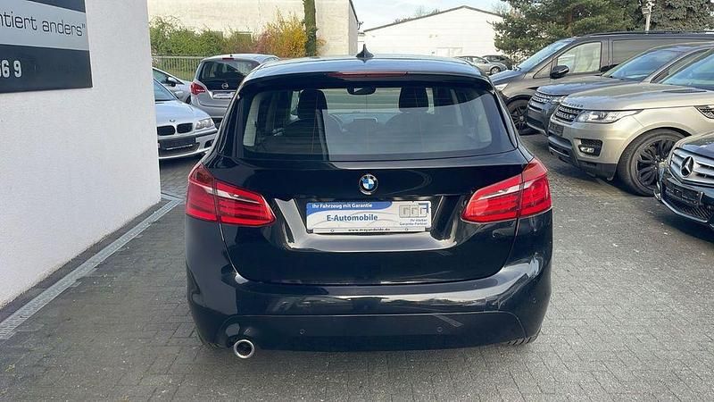 Gebraucht BMW 218 Advantage 140 PS (102 kW) 2019 Schwarz Kombi