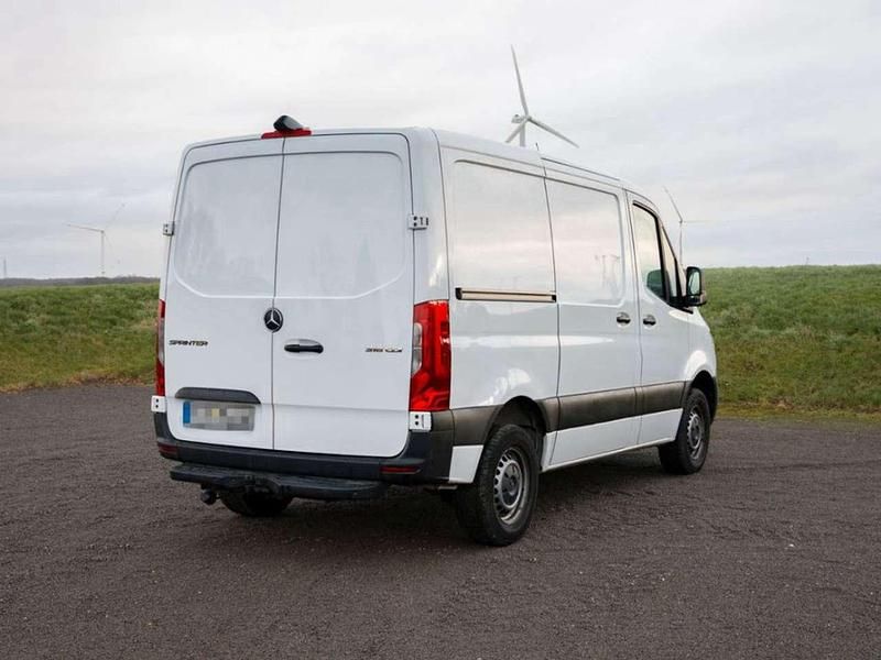 Gebraucht Mercedes Sprinter 163 PS (119 kW) 2021 Weiß Van