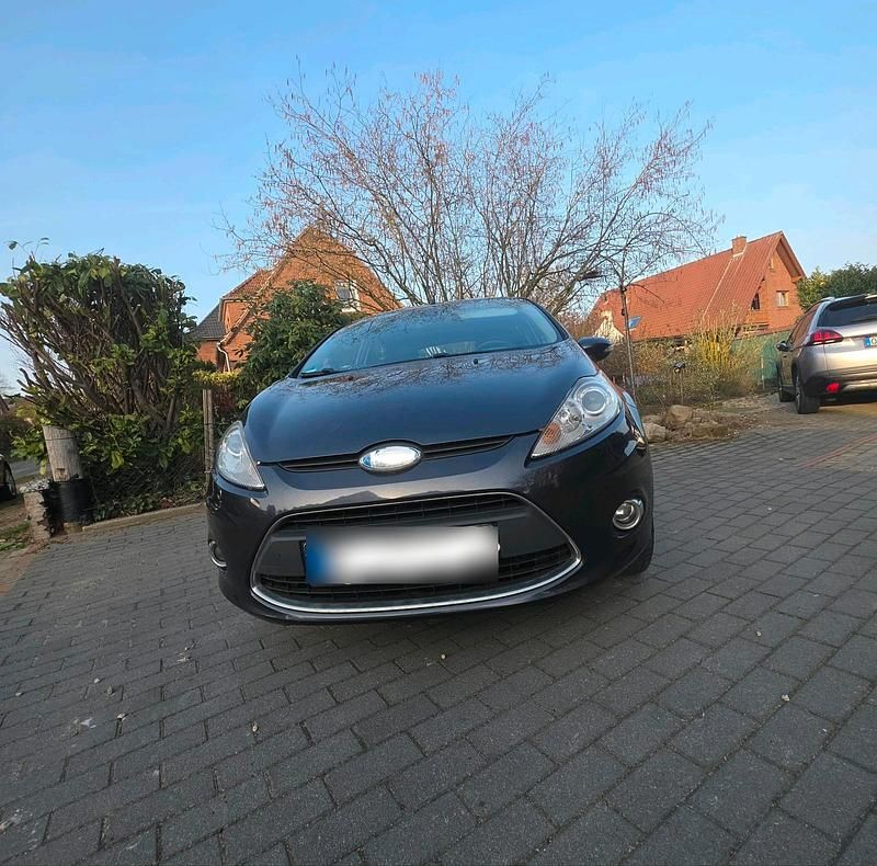 Gebraucht Ford Fiesta Titanium 82 PS (60 kW) 2009 Grau Kleinwagen