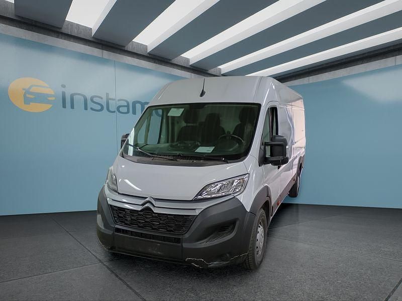 Weiß Gebraucht 2024 Citroën Jumper Van / Kleinbus | 24.749 € (Guter Preis) - Bild 1/4