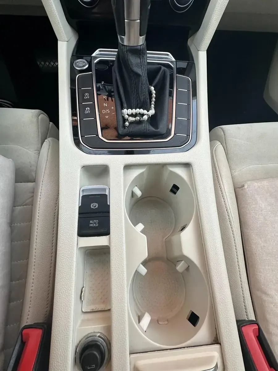 Gebraucht VW Passat 140 PS (102 kW) 2015 Grau Limousine