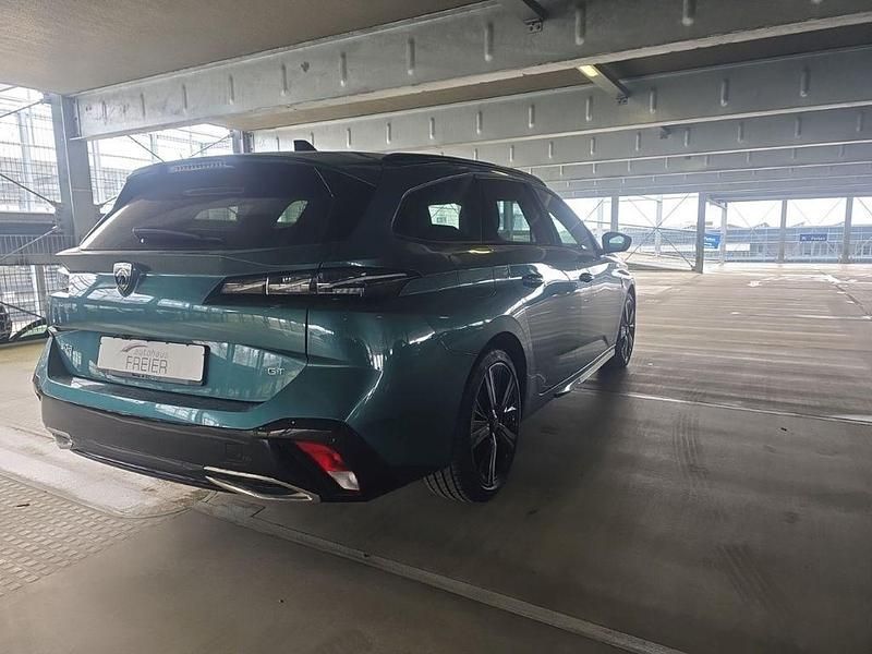 Gebraucht Peugeot 308 SW GT 131 PS (96 kW) 2023 Grün Kombi