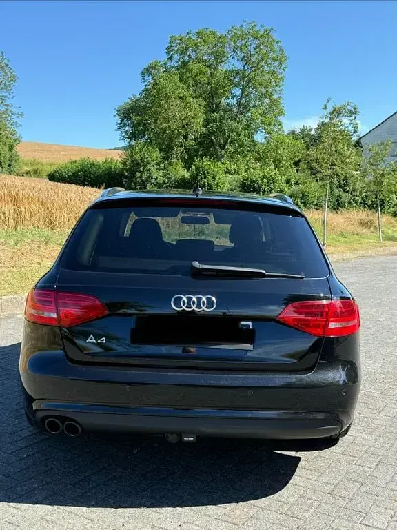 Gebraucht Audi A4 Ambiente 150 PS (110 kW) 2013 Schwarz Kombi