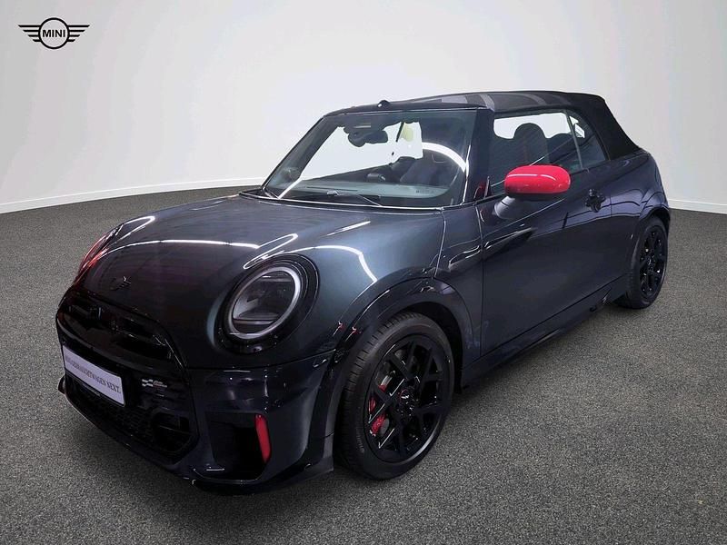 Grau Gebraucht 2024 Mini John Cooper Works Cabriolet Cabrio | 42.974 € (Etwas zu teuer) - Bild 1/4