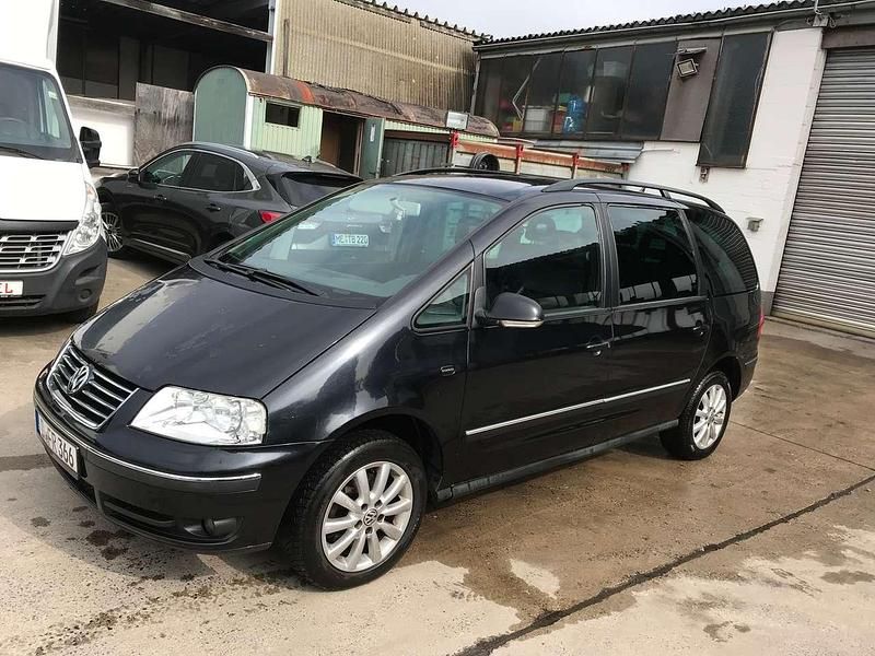 Schwarz Gebraucht 2007 VW Sharan Sportline Van / Kleinbus | 4.390 € (Etwas zu teuer) - Bild 1/4