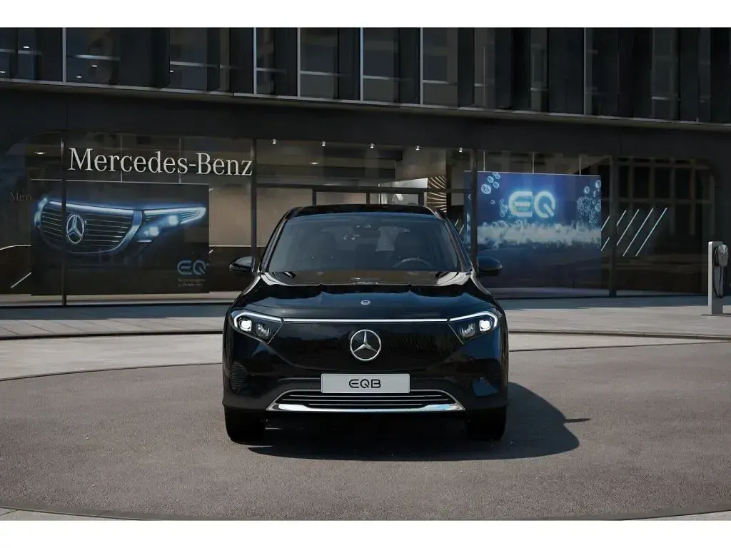 Gebraucht Mercedes EQB250 139 kW (190 PS) 2025 Metalliclack kosmosschwarz (metallic) SUV