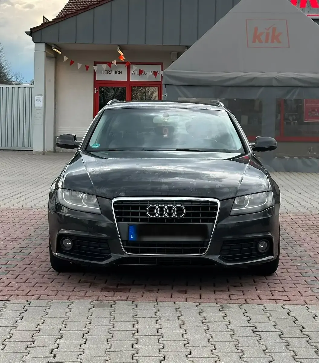 Gebraucht Audi A4 136 PS (100 kW) 2010 Grau Kombi