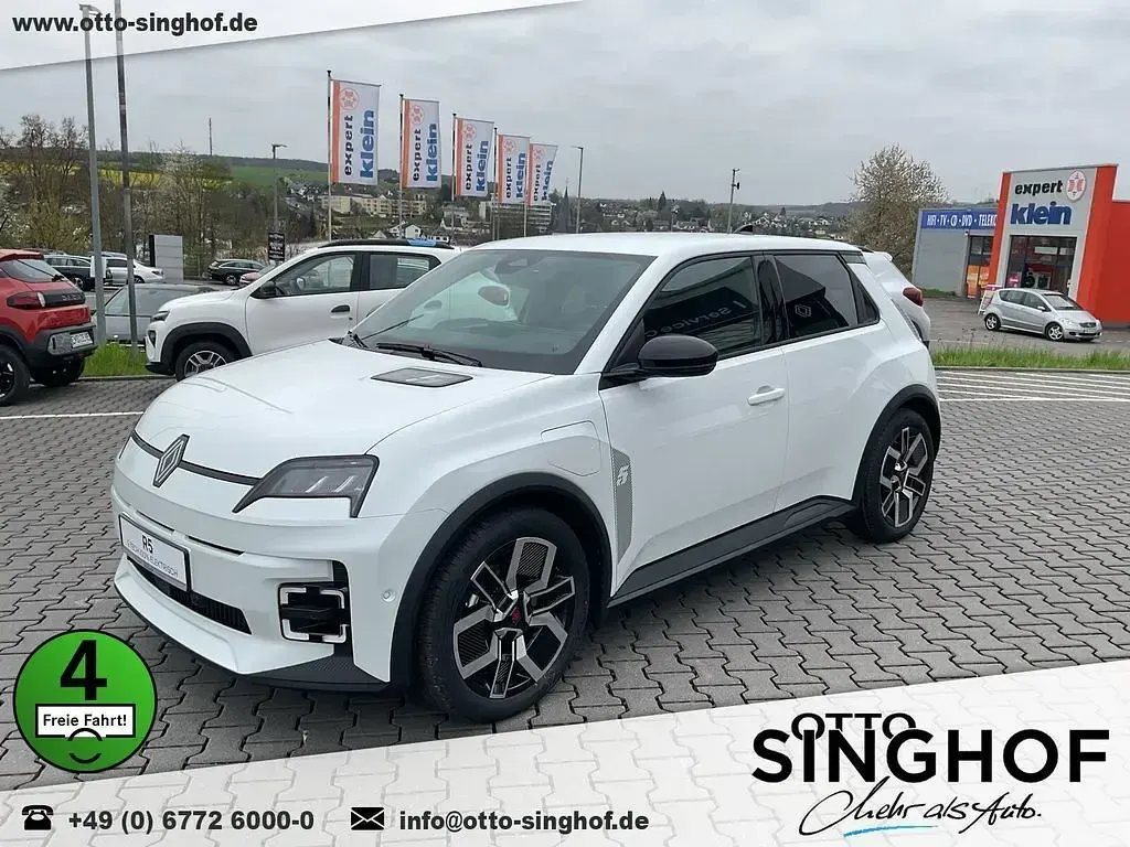 Second-hand Renault 5 E-Tech Techno 110 kW (150 CP) 2025 Alb Berlinǎ