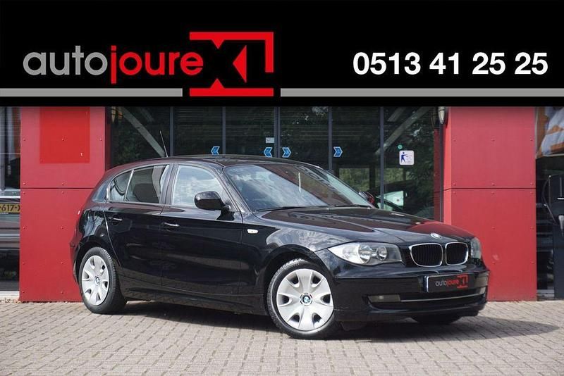 Schwarz Gebraucht 2011 BMW 116 Executive Kleinwagen | 6.999 € (Fairer Preis) - Bild 1/4