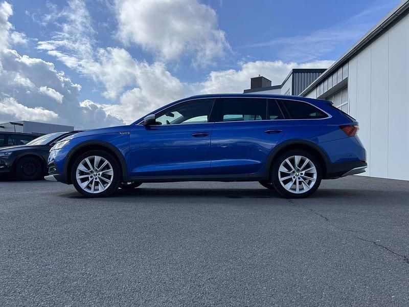 Gebraucht Skoda Octavia 200 PS (147 kW) 2021 Blau Kombi