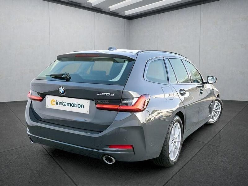 Gebraucht BMW 320 190 PS (139 kW) 2024 Grau Kombi