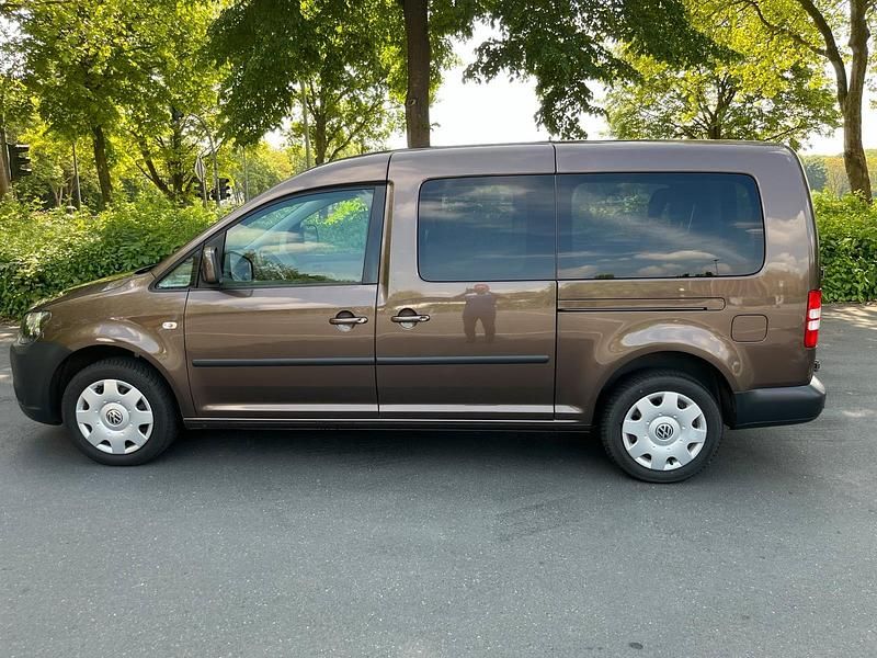 Gebraucht VW Caddy Maxi Trendline 102 PS (75 kW) 2010 Braun Van / Kleinbus
