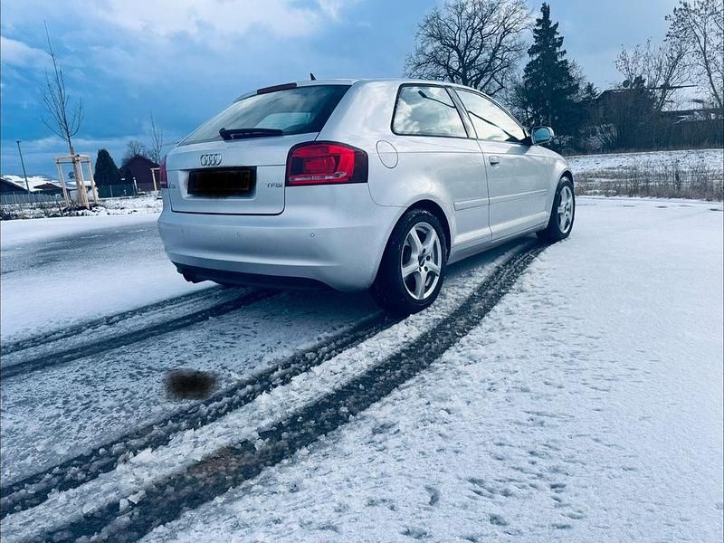 Gebraucht Audi A3 Ambition 125 PS (91 kW) 2012 Silber Kleinwagen