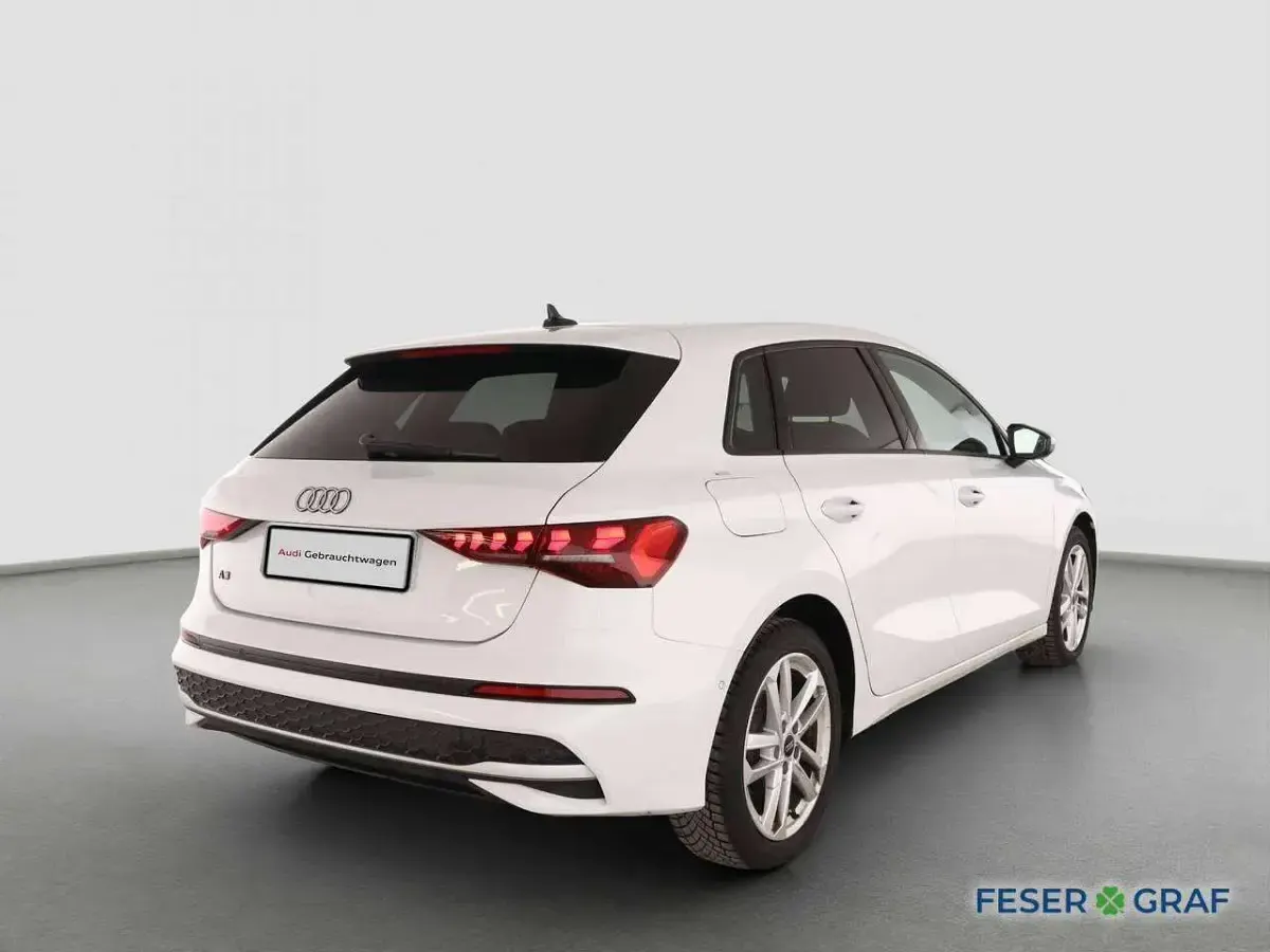 Second-hand Audi A3 Advanced Plus 150 CP (110 kW) 2025 Alb Berlinǎ