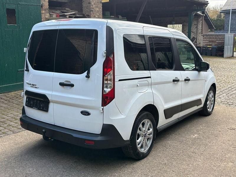 Używany Ford Transit Connect Trend 99 KM (72 kW) 2021 Biały Minivan