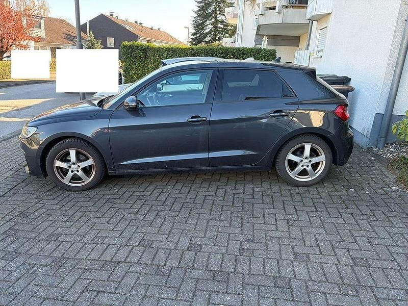 Gebraucht Audi A1 Sportback Advanced 116 PS (85 kW) 2019 Grau Kleinwagen