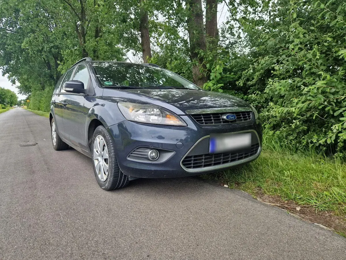 Gebraucht Ford Focus 136 PS (100 kW) 2010 Grau Kombi