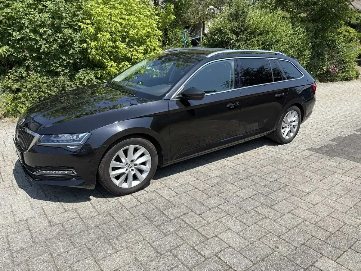 Gebraucht Skoda Superb Style 150 PS (110 kW) 2020 Schwarz Kombi