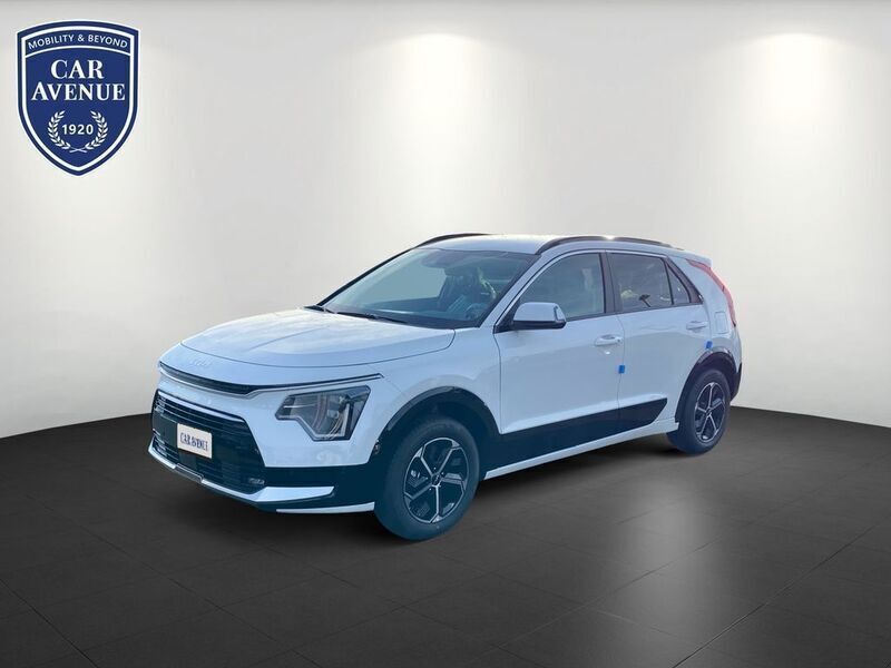 Weiß (schneeweiß (weiß)) Neu 2024 Kia Niro Vision SUV | 31.830 € (Guter Preis) - Bild 1/4