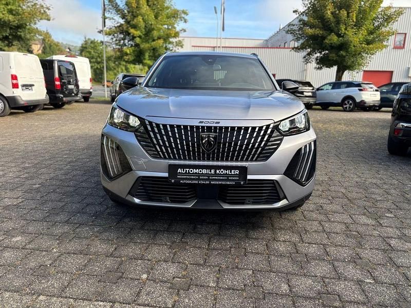 Gebraucht Peugeot e-2008 GT 114 kW (156 PS) 2024 Grau/typ aussenverkleidung metalliclack (metallic) SUV