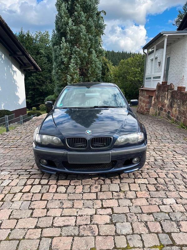 Blau Gebraucht 2002 BMW 325 Sport Line Limousine | 2.500 € (Superpreis) - Bild 1/4