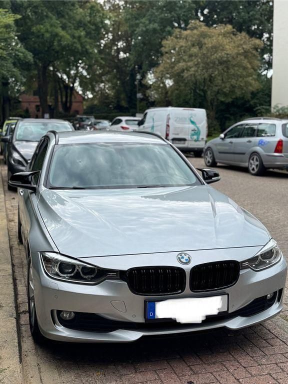 Silber Gebraucht 2014 BMW 316 Comfort Edition Kombi | 7.999 € (Etwas zu teuer) - Bild 1/4