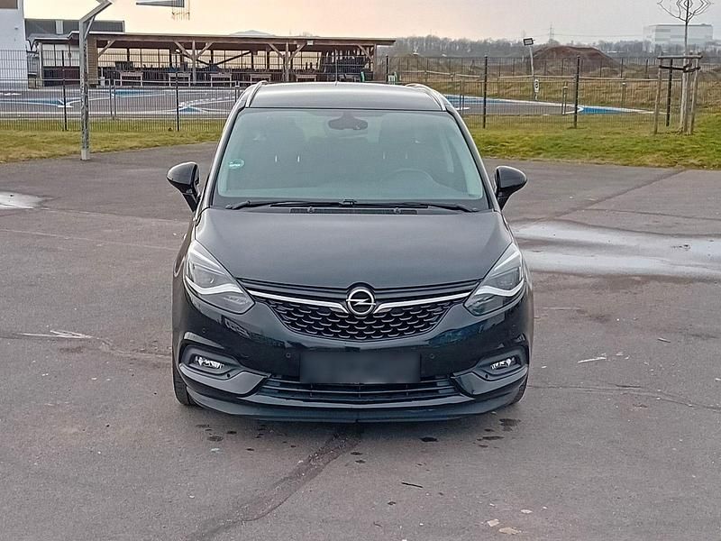 Gebraucht Opel Zafira Edition 140 PS (102 kW) 2018 Schwarz Van / Kleinbus