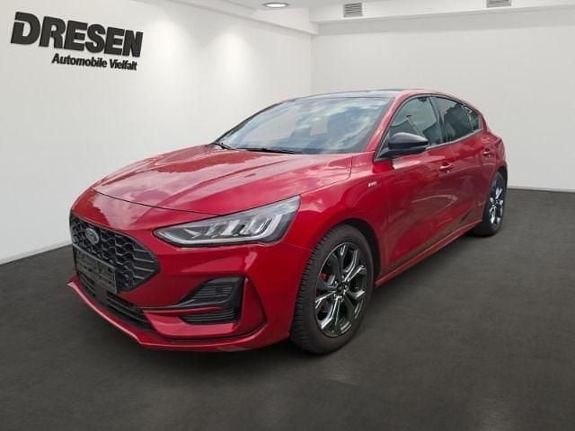 Rot Gebraucht 2024 Ford Focus ST-Line X Limousine | 24.450 € (Guter Preis) - Bild 1/4