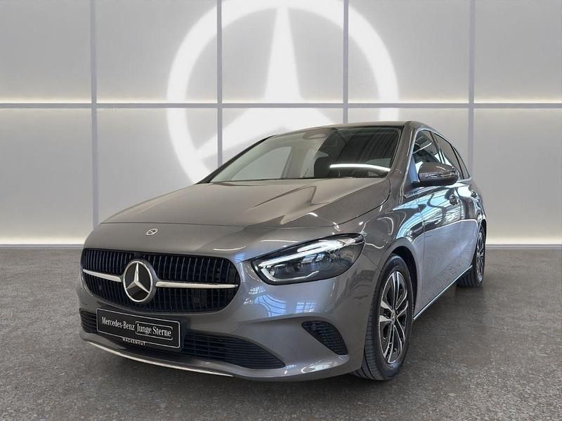 Gebraucht Mercedes B220 Advanced 190 PS (139 kW) 2024 Grau Van / Kleinbus