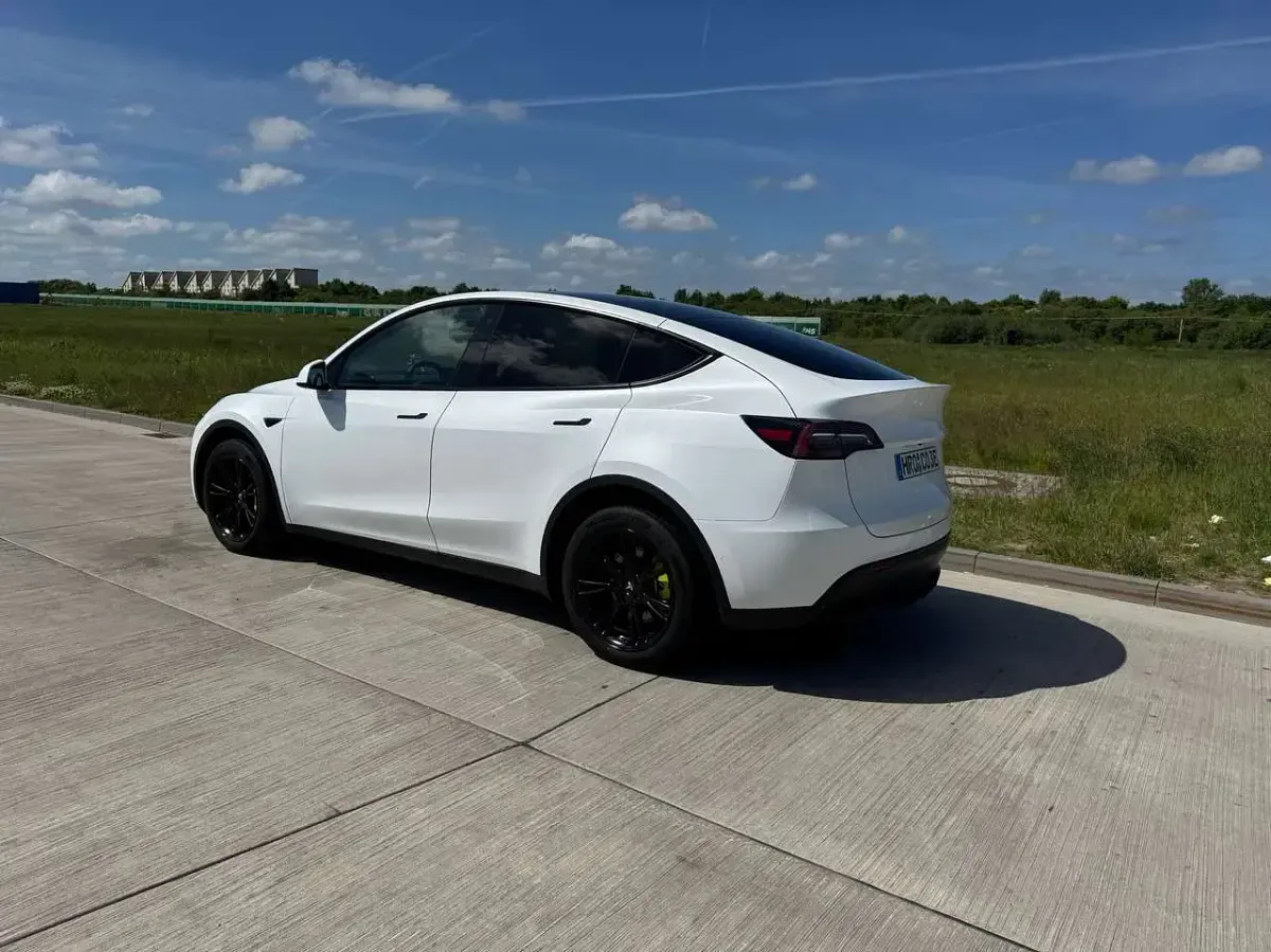 Gebraucht Tesla Model Y 378 kW (514 PS) 2021 Weiß SUV