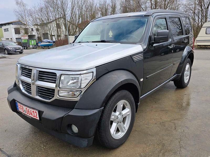 Gebraucht Dodge Nitro 177 PS (130 kW) 2010 Schwarz SUV