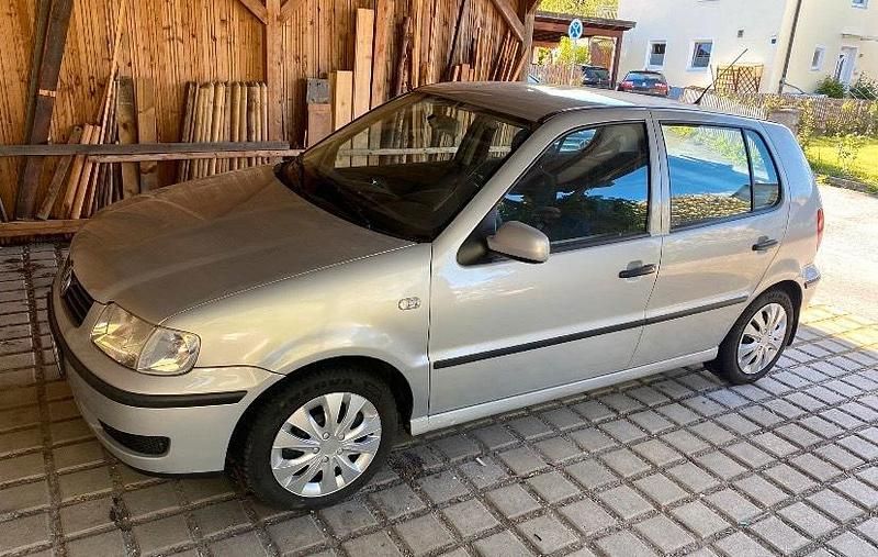 Silber Gebraucht 2000 VW Polo Trendline Kombi | 1.111 € (Fairer Preis) - Bild 1/4