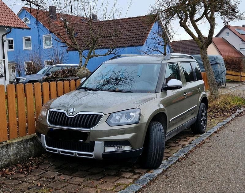Andere farben Gebraucht 2014 Skoda Yeti Outdoor Adventure SUV | 8.999 € - Bild 1/4