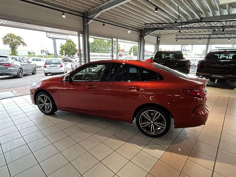 Gebraucht BMW 220 Sport Line 190 PS (139 kW) 2024 Orange Coupé
