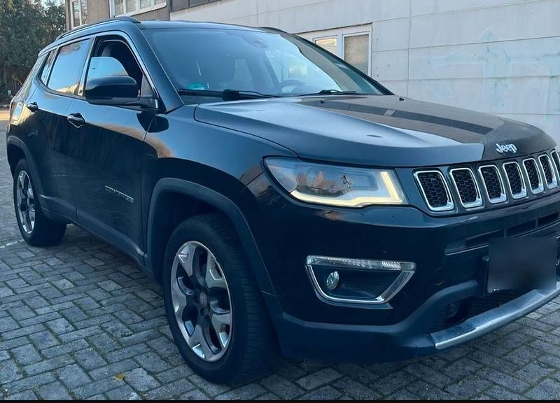Schwarz Gebraucht 2018 Jeep Compass Limited SUV | 12.400 € (Fairer Preis) - Bild 1/4