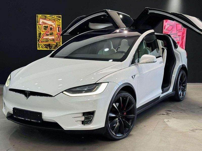 Weiß Gebraucht 2019 Tesla Model X Performance SUV | 42.949 € (Fairer Preis) - Bild 1/4