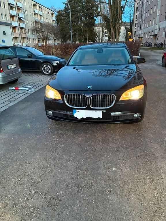 Gebraucht BMW 730L 245 PS (180 kW) 2009 Schwarz Limousine
