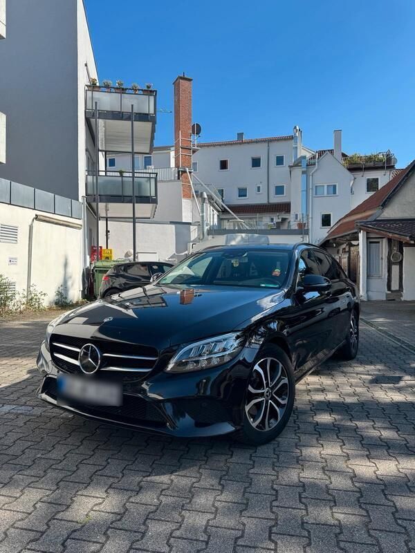 Schwarz Gebraucht 2020 Mercedes C220 Kombi | 21.900 € (Guter Preis) - Bild 1/4